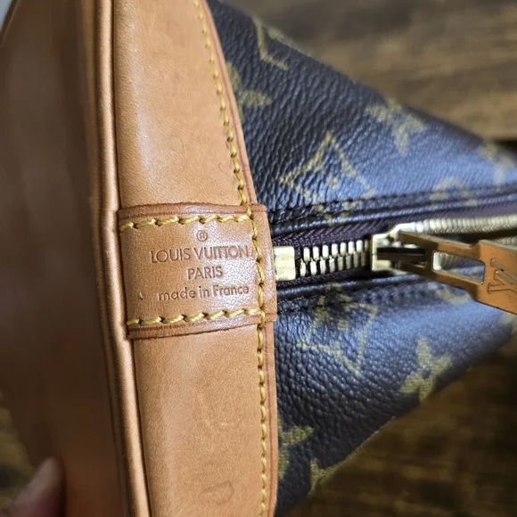 Louis Vuitton Monogram Canvas Handbag - Picture 9 of 12